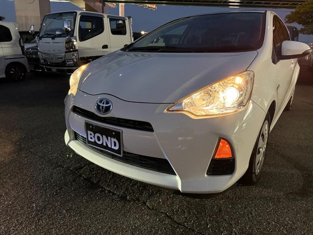 アクア G 純正ナビ DVD ETC バックカメラ プッシュスタート スマートキー キーレスエントリー 電動格納ミラー 衝突安全ボディ アイドリングストップ 運転席・助手席エアバック(33枚目)