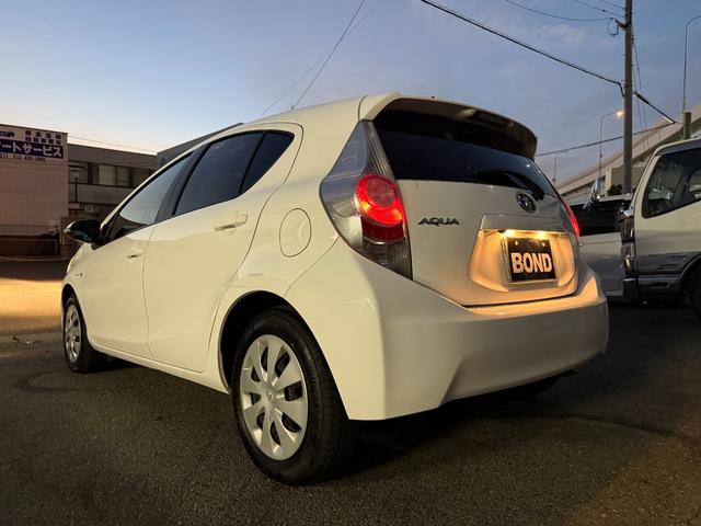 アクア G 純正ナビ DVD ETC バックカメラ プッシュスタート スマートキー キーレスエントリー 電動格納ミラー 衝突安全ボディ アイドリングストップ 運転席・助手席エアバック(34枚目)