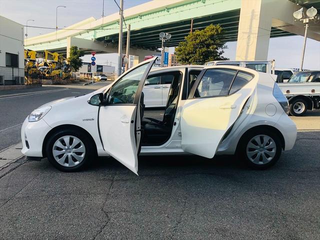 アクア G 純正ナビ DVD ETC バックカメラ プッシュスタート スマートキー キーレスエントリー 電動格納ミラー 衝突安全ボディ アイドリングストップ 運転席・助手席エアバック(35枚目)