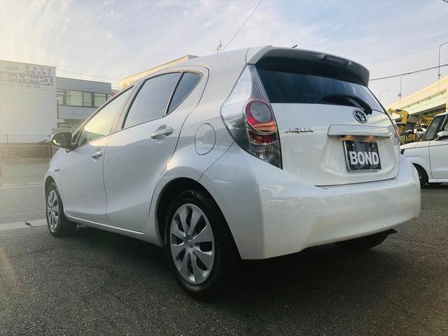 アクア G 純正ナビ DVD ETC バックカメラ プッシュスタート スマートキー キーレスエントリー 電動格納ミラー 衝突安全ボディ アイドリングストップ 運転席・助手席エアバック(76枚目)