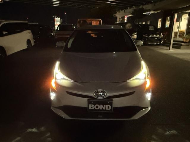 プリウス S TRDエアロ ローダウン 社外19インチアルミホイール 9インチ純正ナビ フルセグ DVD Bluetooth ETC バックカメラ プッシュスタート スマートキー LEDヘッドライト フォグランプ(31枚目)