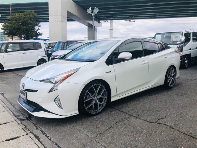 プリウス S TRDエアロ ローダウン 社外19インチアルミホイール 9インチ純正ナビ フルセグ DVD Bluetooth ETC バックカメラ プッシュスタート スマートキー LEDヘッドライト フォグランプ(39枚目)