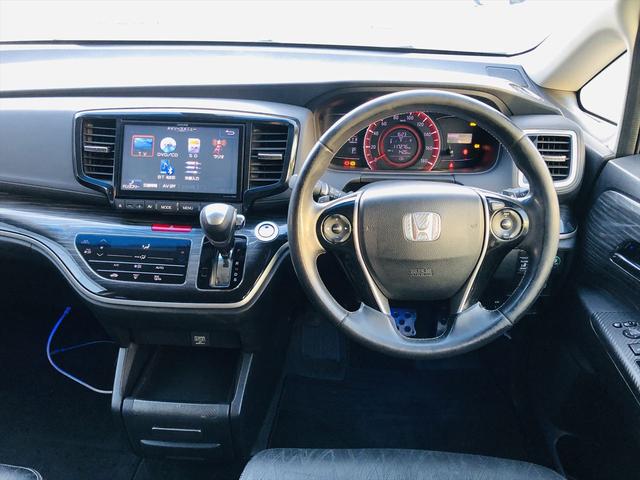 オデッセイ アブソルート　両側パワースライドドア　社外９インチナビ　ＤＶＤ　Ｂｌｕｅｔｏｏｔｈ　ＥＴＣ　プッシュスタート　スマートキー　キーレスエントリー　オットマン　ＬＥＤヘッドライト　フォグランプ　純正１８ＡＷ（16枚目）