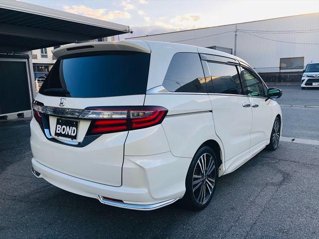 オデッセイ アブソルート　両側パワースライドドア　社外９インチナビ　ＤＶＤ　Ｂｌｕｅｔｏｏｔｈ　ＥＴＣ　プッシュスタート　スマートキー　キーレスエントリー　オットマン　ＬＥＤヘッドライト　フォグランプ　純正１８ＡＷ（45枚目）