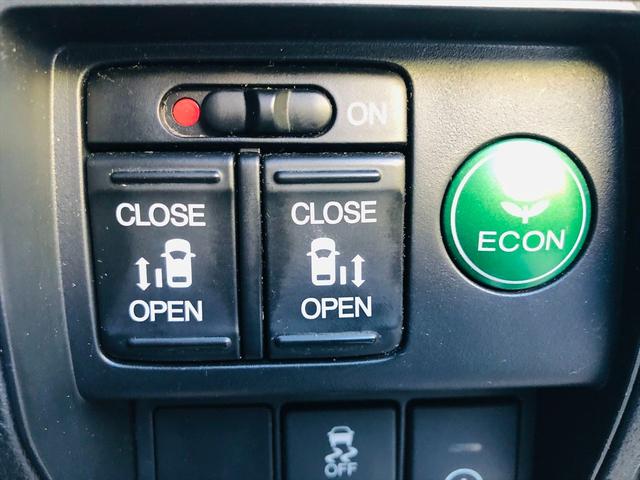 オデッセイ アブソルート　両側パワースライドドア　社外９インチナビ　ＤＶＤ　Ｂｌｕｅｔｏｏｔｈ　ＥＴＣ　プッシュスタート　スマートキー　キーレスエントリー　オットマン　ＬＥＤヘッドライト　フォグランプ　純正１８ＡＷ（57枚目）