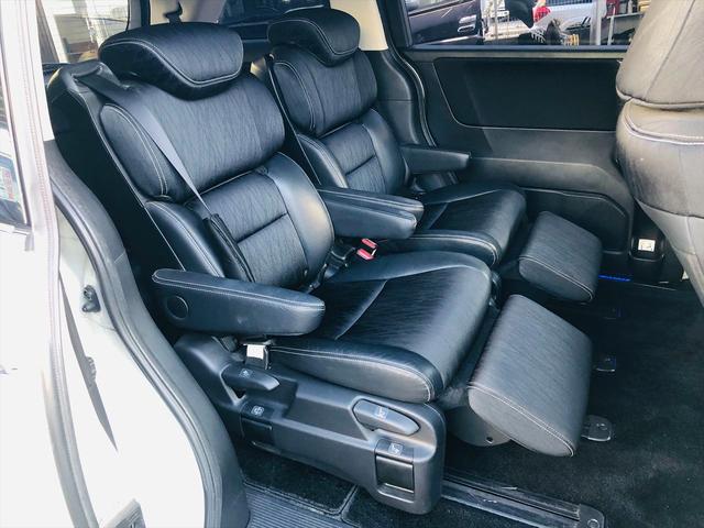 オデッセイ アブソルート　両側パワースライドドア　社外９インチナビ　ＤＶＤ　Ｂｌｕｅｔｏｏｔｈ　ＥＴＣ　プッシュスタート　スマートキー　キーレスエントリー　オットマン　ＬＥＤヘッドライト　フォグランプ　純正１８ＡＷ（59枚目）