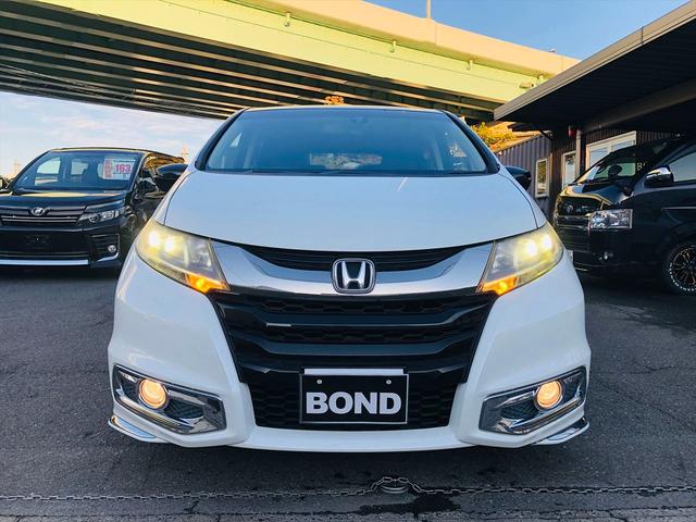 オデッセイ アブソルート　両側パワースライドドア　社外９インチナビ　ＤＶＤ　Ｂｌｕｅｔｏｏｔｈ　ＥＴＣ　プッシュスタート　スマートキー　キーレスエントリー　オットマン　ＬＥＤヘッドライト　フォグランプ　純正１８ＡＷ（74枚目）