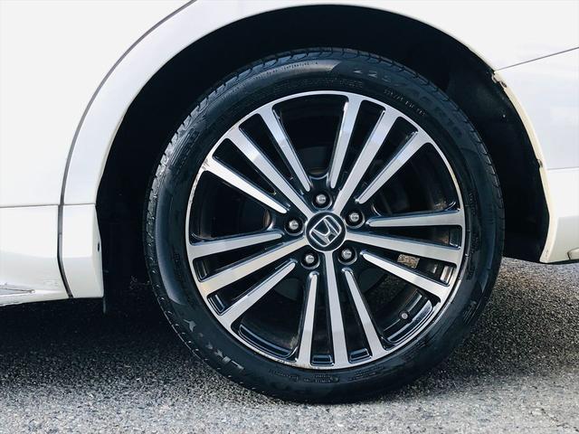 オデッセイ アブソルート　両側パワースライドドア　社外９インチナビ　ＤＶＤ　Ｂｌｕｅｔｏｏｔｈ　ＥＴＣ　プッシュスタート　スマートキー　キーレスエントリー　オットマン　ＬＥＤヘッドライト　フォグランプ　純正１８ＡＷ（77枚目）