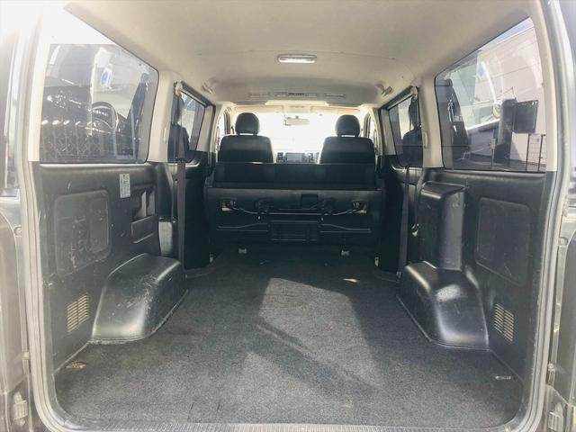 ハイエースバン ロングスーパーＧＬ　両側パワースライドドア　ドライブレコーダー　社外ナビ　ＤＶＤ　Ｂｌｕｅｔｏｏｔｈ　ＥＴＣ　バックカメラ　プッシュスタート　スマートキー　ＬＥＤヘッドライト　フォグランプ　社外１６インチアルミホイール（68枚目）