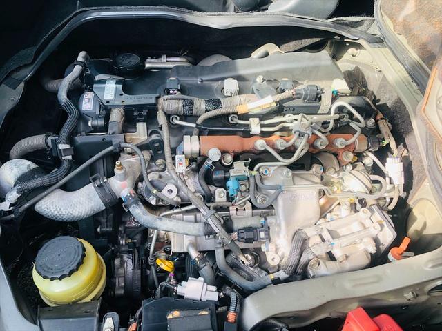 ハイエースバン ロングスーパーＧＬ　両側パワースライドドア　ドライブレコーダー　社外ナビ　ＤＶＤ　Ｂｌｕｅｔｏｏｔｈ　ＥＴＣ　バックカメラ　プッシュスタート　スマートキー　ＬＥＤヘッドライト　フォグランプ　社外１６インチアルミホイール（72枚目）