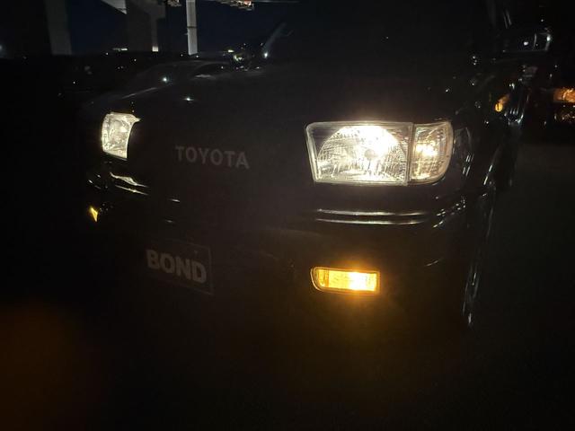 ハイラックスサーフ ＳＳＲ－Ｘ　サンルーフ　４ＷＤ　社外ナビ　フルセグＴＶ　ＤＶＤ　Ｂｌｕｅｔｏｏｔｈ　ＥＴＣ　キーレスエントリー　リアパワーウインドウ　社外１６インチアルミホイール　電動格納ミラー　フルフラットシート（33枚目）