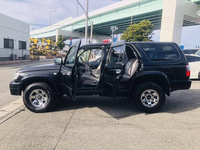 ハイラックスサーフ ＳＳＲ－Ｘ　サンルーフ　４ＷＤ　社外ナビ　フルセグＴＶ　ＤＶＤ　Ｂｌｕｅｔｏｏｔｈ　ＥＴＣ　キーレスエントリー　リアパワーウインドウ　社外１６インチアルミホイール　電動格納ミラー　フルフラットシート（36枚目）