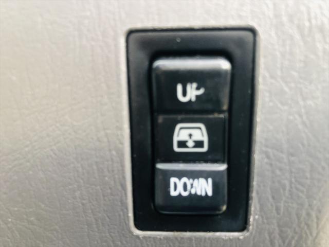 ハイラックスサーフ ＳＳＲ－Ｘ　サンルーフ　４ＷＤ　社外ナビ　フルセグＴＶ　ＤＶＤ　Ｂｌｕｅｔｏｏｔｈ　ＥＴＣ　キーレスエントリー　リアパワーウインドウ　社外１６インチアルミホイール　電動格納ミラー　フルフラットシート（53枚目）