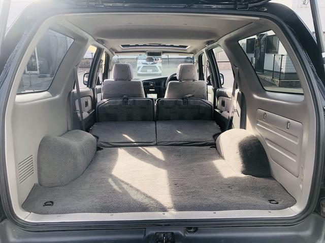 ハイラックスサーフ ＳＳＲ－Ｘ　サンルーフ　４ＷＤ　社外ナビ　フルセグＴＶ　ＤＶＤ　Ｂｌｕｅｔｏｏｔｈ　ＥＴＣ　キーレスエントリー　リアパワーウインドウ　社外１６インチアルミホイール　電動格納ミラー　フルフラットシート（59枚目）