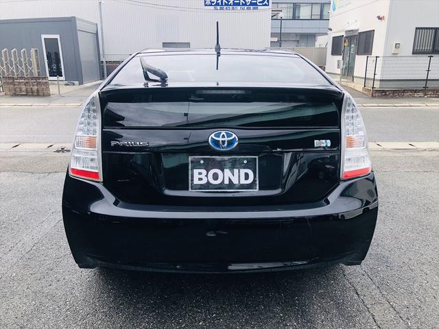 プリウス Ｓツーリングセレクション　純正ＨＤＤナビ　フルセグＴＶ　ＤＶＤ　Ｂｌｕｅｔｏｏｔｈ　ＥＴＣ　バックカメラ　プッシュスタート　スマートキー　キーレスエントリー　ＬＥＤヘッドライト　フォグランプ　純正１７インチアルミホイール（13枚目）