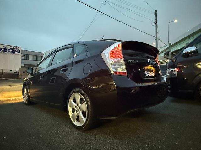 プリウス Ｓツーリングセレクション　純正ＨＤＤナビ　フルセグＴＶ　ＤＶＤ　Ｂｌｕｅｔｏｏｔｈ　ＥＴＣ　バックカメラ　プッシュスタート　スマートキー　キーレスエントリー　ＬＥＤヘッドライト　フォグランプ　純正１７インチアルミホイール（34枚目）