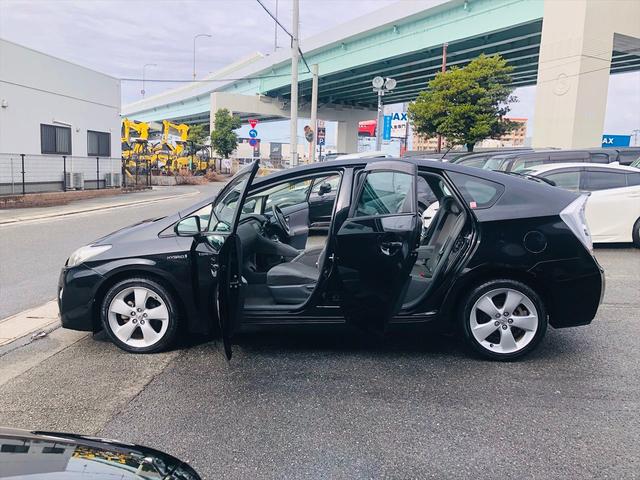 プリウス Ｓツーリングセレクション　純正ＨＤＤナビ　フルセグＴＶ　ＤＶＤ　Ｂｌｕｅｔｏｏｔｈ　ＥＴＣ　バックカメラ　プッシュスタート　スマートキー　キーレスエントリー　ＬＥＤヘッドライト　フォグランプ　純正１７インチアルミホイール（36枚目）