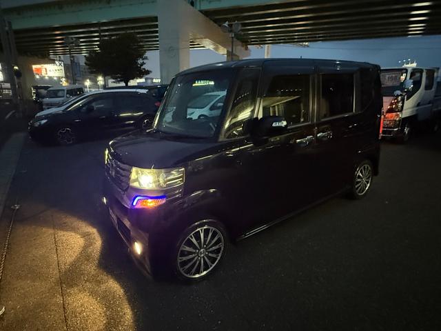 Ｎ－ＢＯＸカスタム Ｇ・ターボパッケージ　両側パワースライドドア　社外ナビ　ＤＶＤ　Ｂｌｕｅｔｏｏｔｈ　ＥＴＣ　プッシュスタート　スマートキー　キーレスエントリー　ＨＩＤヘッドライト　フォグランプ　純正１５インチアルミホイール　パドルシフト（32枚目）