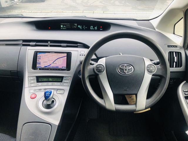 プリウス Ｌ　社外ナビ　ＤＶＤ　ＥＴＣ　プッシュスタート　キーレスエントリー　電動格納ミラー　純正１５インチアルミホイール　盗難防止システム　衝突安全ボディ　パワーステアリング　パワーウインドウ（16枚目）