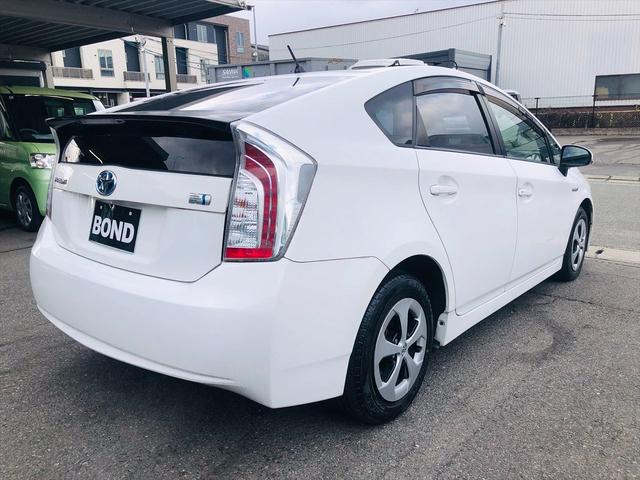 プリウス Ｌ　社外ナビ　ＤＶＤ　ＥＴＣ　プッシュスタート　キーレスエントリー　電動格納ミラー　純正１５インチアルミホイール　盗難防止システム　衝突安全ボディ　パワーステアリング　パワーウインドウ（40枚目）