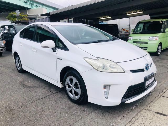 プリウス Ｌ　社外ナビ　ＤＶＤ　ＥＴＣ　プッシュスタート　キーレスエントリー　電動格納ミラー　純正１５インチアルミホイール　盗難防止システム　衝突安全ボディ　パワーステアリング　パワーウインドウ（43枚目）