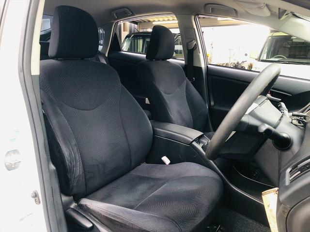 プリウス Ｌ　社外ナビ　ＤＶＤ　ＥＴＣ　プッシュスタート　キーレスエントリー　電動格納ミラー　純正１５インチアルミホイール　盗難防止システム　衝突安全ボディ　パワーステアリング　パワーウインドウ（54枚目）