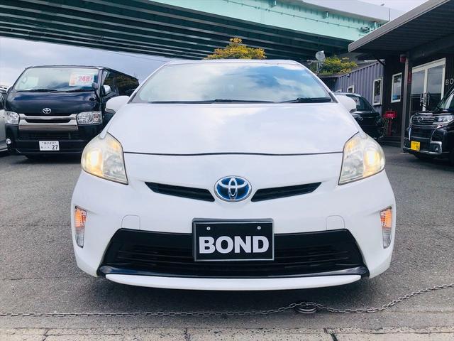 プリウス Ｌ　社外ナビ　ＤＶＤ　ＥＴＣ　プッシュスタート　キーレスエントリー　電動格納ミラー　純正１５インチアルミホイール　盗難防止システム　衝突安全ボディ　パワーステアリング　パワーウインドウ（67枚目）