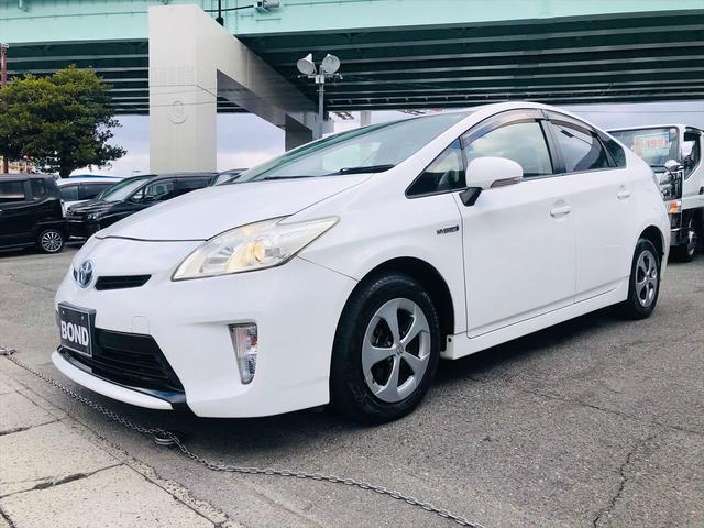 プリウス Ｌ　社外ナビ　ＤＶＤ　ＥＴＣ　プッシュスタート　キーレスエントリー　電動格納ミラー　純正１５インチアルミホイール　盗難防止システム　衝突安全ボディ　パワーステアリング　パワーウインドウ（71枚目）