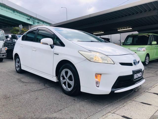 プリウス Ｌ　社外ナビ　ＤＶＤ　ＥＴＣ　プッシュスタート　キーレスエントリー　電動格納ミラー　純正１５インチアルミホイール　盗難防止システム　衝突安全ボディ　パワーステアリング　パワーウインドウ（72枚目）