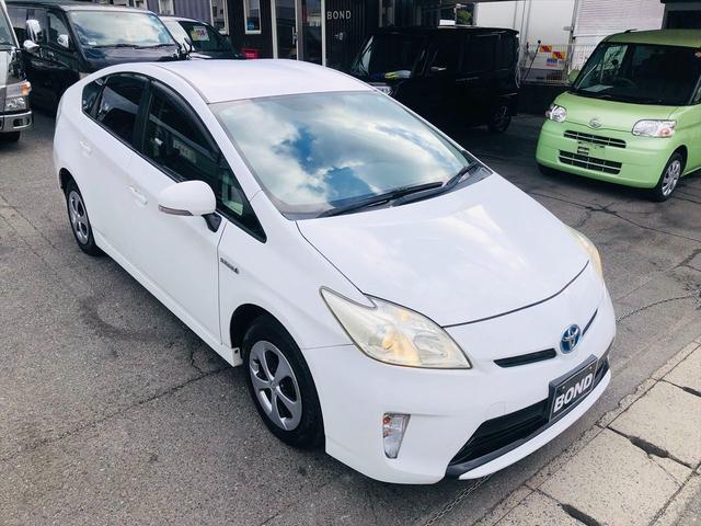 プリウス Ｌ　社外ナビ　ＤＶＤ　ＥＴＣ　プッシュスタート　キーレスエントリー　電動格納ミラー　純正１５インチアルミホイール　盗難防止システム　衝突安全ボディ　パワーステアリング　パワーウインドウ（76枚目）