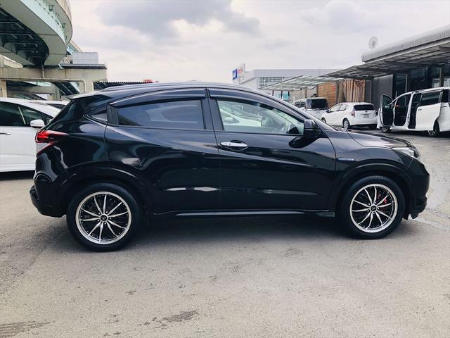 ヴェゼル ハイブリッドＺ　社外ナビ　フルセグＴＶ　ＤＶＤ　Ｂｌｕｅｔｏｏｔｈ　ＥＴＣ　バックカメラ　プッシュスタート　スマートキー　パドルシフト　シートヒーター　ＬＥＤヘッドライト　フォグランプ　社外１８インチアルミホイール（15枚目）