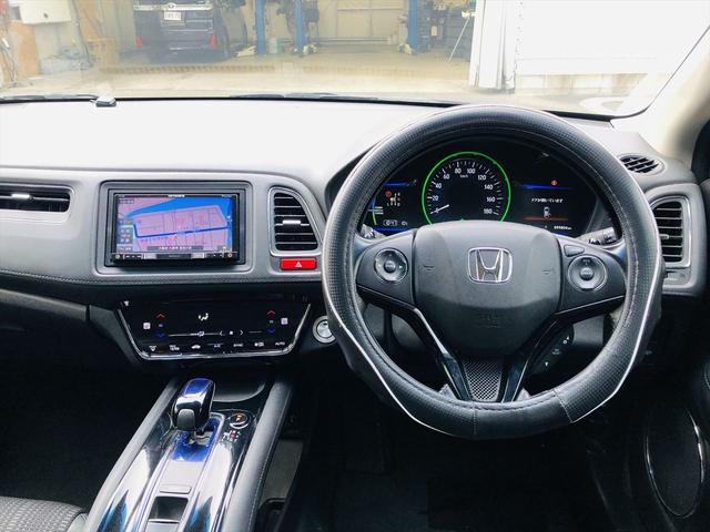 ヴェゼル ハイブリッドＺ　社外ナビ　フルセグＴＶ　ＤＶＤ　Ｂｌｕｅｔｏｏｔｈ　ＥＴＣ　バックカメラ　プッシュスタート　スマートキー　パドルシフト　シートヒーター　ＬＥＤヘッドライト　フォグランプ　社外１８インチアルミホイール（16枚目）
