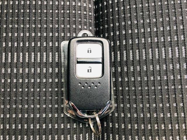 ヴェゼル ハイブリッドＺ　社外ナビ　フルセグＴＶ　ＤＶＤ　Ｂｌｕｅｔｏｏｔｈ　ＥＴＣ　バックカメラ　プッシュスタート　スマートキー　パドルシフト　シートヒーター　ＬＥＤヘッドライト　フォグランプ　社外１８インチアルミホイール（56枚目）