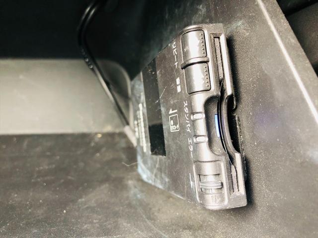 ヴェゼル ハイブリッドＺ　社外ナビ　フルセグＴＶ　ＤＶＤ　Ｂｌｕｅｔｏｏｔｈ　ＥＴＣ　バックカメラ　プッシュスタート　スマートキー　パドルシフト　シートヒーター　ＬＥＤヘッドライト　フォグランプ　社外１８インチアルミホイール（57枚目）