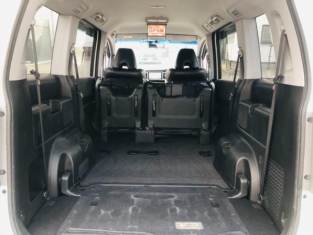 ステップワゴンスパーダ Ｚ　クールスピリット　後席モニター　両側パワースライドドア　ドライブレコーダー　純正ナビ　フルセグＴＶ　ＤＶＤ　ＥＴＣ　バックカメラ　スマートキー　ＨＩＤヘッドライト　フォグランプ　純正１７インチアルミホイール（70枚目）