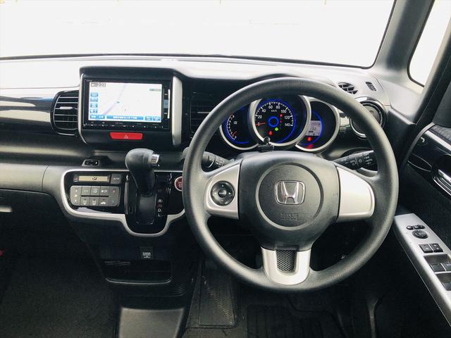 Ｎ－ＢＯＸカスタム Ｇ　ＳＳパッケージ　両側パワースライドドア　純正ナビ　フルセグＴＶ　ＤＶＤ　Ｂｌｕｅｔｏｏｔｈ　ＥＴＣ　バックカメラ　プッシュスタート　スマートキー　キーレスエントリー　ＨＩＤヘッドライト　フォグランプ　社外１４ＡＷ（16枚目）