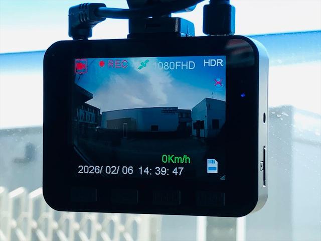 セレナ ライダー　ブラックライン　Ｓ－ハイブリッド　後席モニター　両側パワースライドドア　前後ドライブレコーダー　純正ナビ　フルセグＴＶ　ＤＶＤ　Ｂｌｕｅｔｏｏｔｈ　ＥＴＣ　バックカメラ　プッシュスタート　スマートキー　純正１６インチアルミホイール（56枚目）