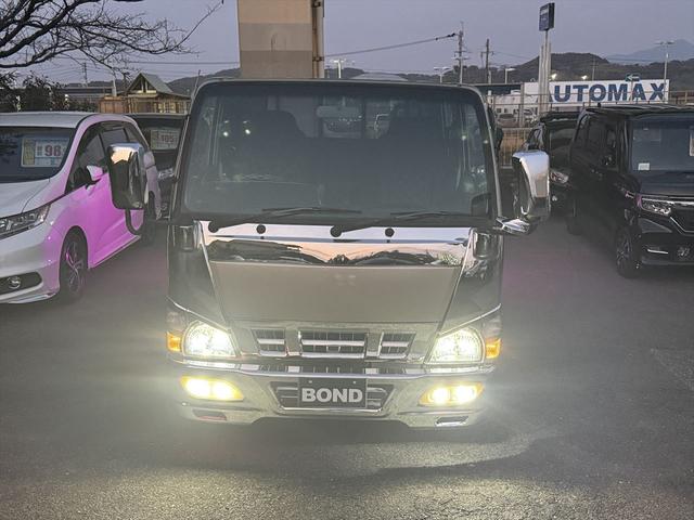 エルフトラック ４．８ダブルキャブ　低床　ディーゼル　５速マニュアル　メッキパーツ　ＥＴＣ　バックカメラ　ＨＩＤヘッドライト　左電動格納ミラー　パワーステアリング　パワーウインドウ　運転席エアバック　純正ラジオ（31枚目）