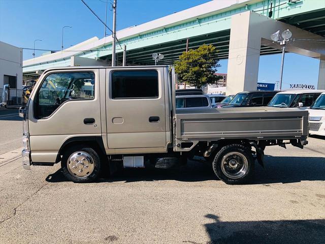 エルフトラック ４．８ダブルキャブ　低床　ディーゼル　５速マニュアル　メッキパーツ　ＥＴＣ　バックカメラ　ＨＩＤヘッドライト　左電動格納ミラー　パワーステアリング　パワーウインドウ　運転席エアバック　純正ラジオ（40枚目）