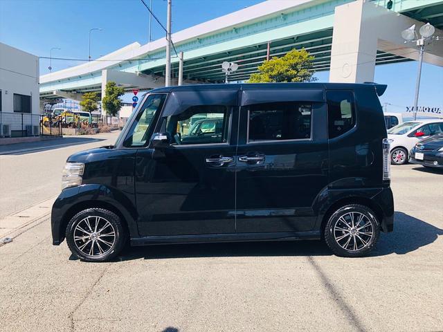 N-BOXカスタム G SSパッケージ 両側パワースライドドア 純正ナビ DVD Bluetooth バックカメラ プッシュスタート スマートキー キーレスエントリー HIDヘッドライト フォグランプ 純正14インチアルミホイール(35枚目)