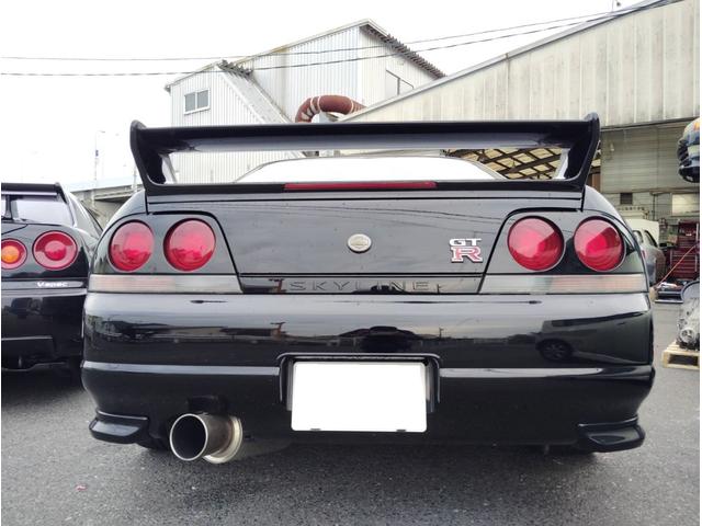 スカイライン ＧＴ－Ｒ　マフラー　車高調　１８インチアルミホイール　ナビ（5枚目）