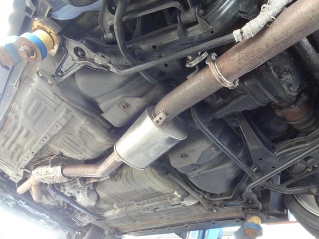 スカイライン ＧＴ－Ｒ　マフラー　車高調　１８インチアルミホイール　ナビ（40枚目）