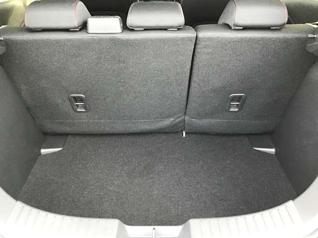 MAZDA2 1.5 15S ブラック トーン エディション ETC 前後ドラレコ 全方位モニター レーダークルコン BTオーディオ ソナー USB フルオートエアコン キーフリー 横滑り防止装置 スマートキー 誤発進抑制(7枚目)