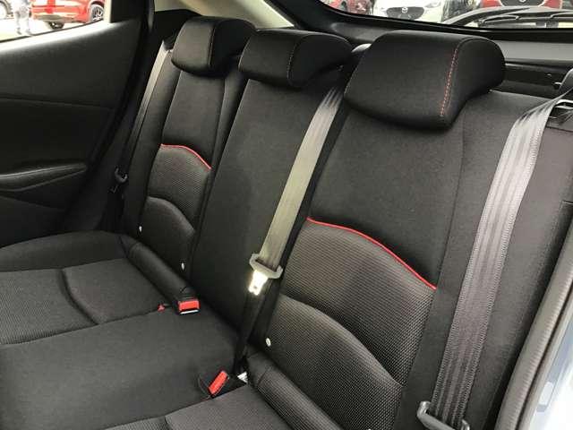 MAZDA2 1.5 15S ブラック トーン エディション ETC 前後ドラレコ 全方位モニター レーダークルコン BTオーディオ ソナー USB フルオートエアコン キーフリー 横滑り防止装置 スマートキー 誤発進抑制(10枚目)