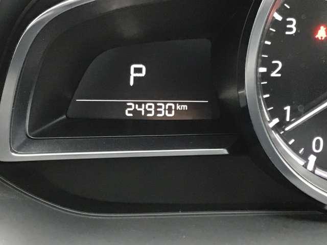 MAZDA2 1.5 15S ブラック トーン エディション ETC 前後ドラレコ 全方位モニター レーダークルコン BTオーディオ ソナー USB フルオートエアコン キーフリー 横滑り防止装置 スマートキー 誤発進抑制(14枚目)