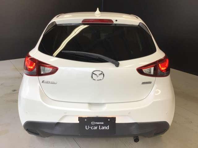 リアビューです。後ろから見ても目を引きます。