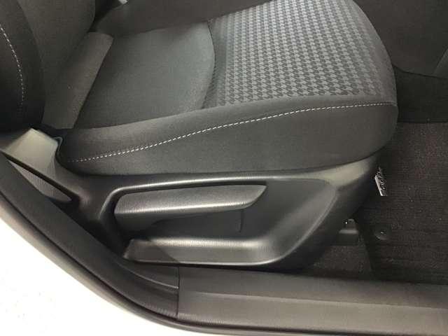 シートリフター搭載で、身長を気にせず乗っていただけます。