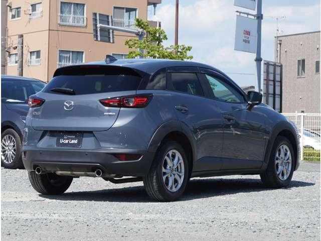 リアのデザインはＳＵＶらしい力強いデザインになっております。