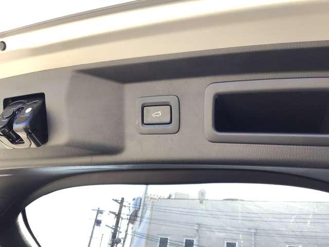 CX-8 2.2 XD スポーツ アピアランス ディーゼルターボ BOSEサウンド サンルーフ ナビ ETC キーレス オートマチックハイビーム シートヒーター アルミホイール 3列シート バックカメラ エアコン スマートキー 横滑り防止装置 アイドリングストップ(11枚目)