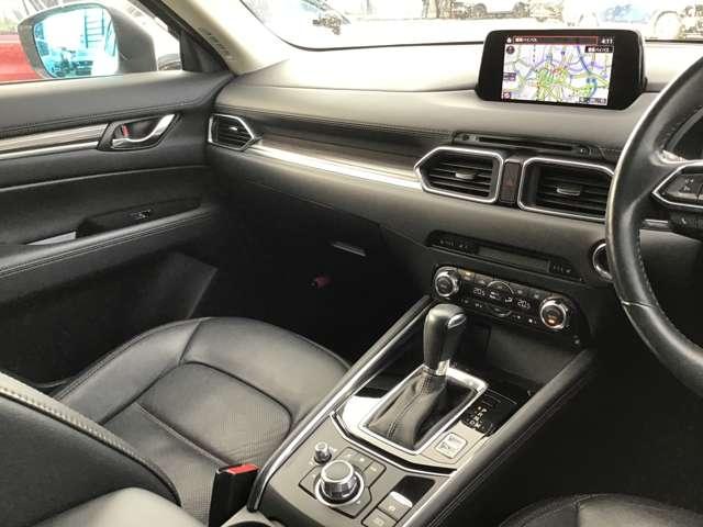 �V���v�����@�\�I�ň����₷���C���p�l����ł��B